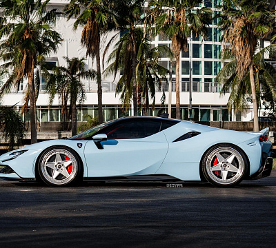 Фото дисков Strasse Wheels F5 Track на Ferrari SF90
