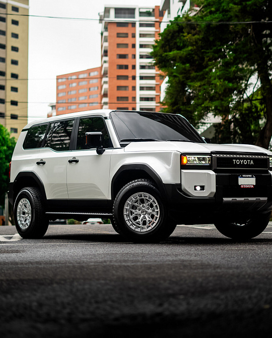 Фото дисков HFX-1 (6-Lug) Серебро на Toyota Land Cruiser Prado 250