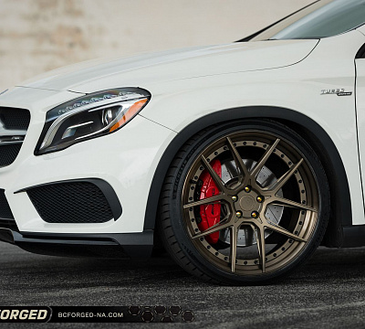 Фото дисков BC Forged HCA381 на Mercedes-Benz GLA (X156)