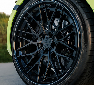 Фото дисков Strasse Wheels SV10M Deep Concave FS на McLaren 720S