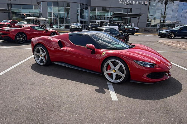 Фото дисков Giovanna Cinque Серебро на Ferrari 296