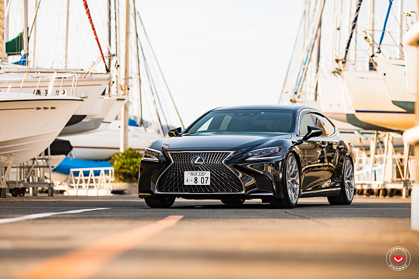 Фото дисков Vossen S17-01 Глянцевый лак на Lexus LS IV