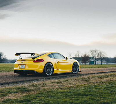 Фото дисков HRE S104SC на Porsche Cayman II