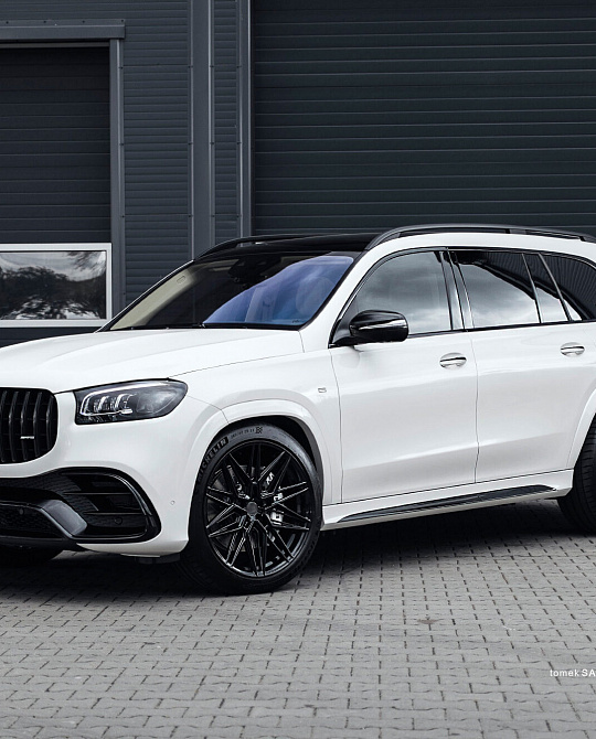 Фото дисков HF-7 Черный глянец на Mercedes-Benz GLS (X167)