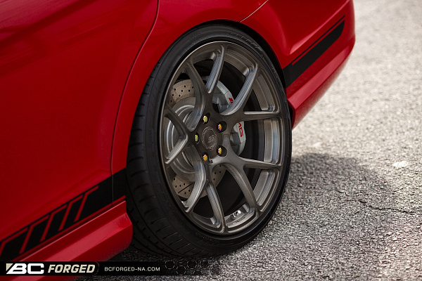 Фото дисков BC Forged RZ05 Глянцевый темный лак на Mercedes-Benz C-Class (W204)