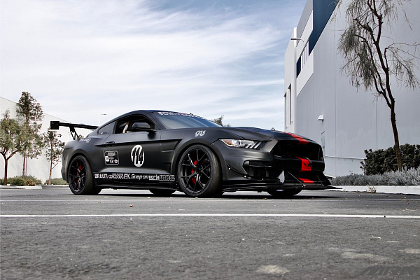 Фото дисков MRR FS06 Черный сатин на Ford Mustang VI