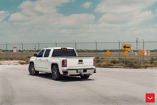 Фото дисков Vossen HF6-3 Алмазная проточка на GMC Sierra III