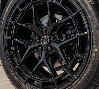 Фото дисков Vossen HFX-1 (5-Lug) на Land Rover Defender II
