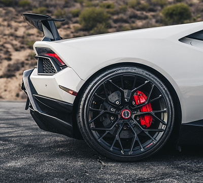 Фото дисков Brixton Forged PF10 на Lamborghini Huracan