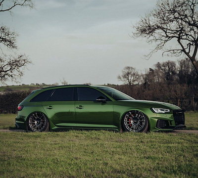Фото дисков Rotiform OZR на Audi A/S/RS 4 (B9)