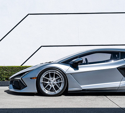 Фото дисков Anrky XR-301 на Lamborghini Revuelto