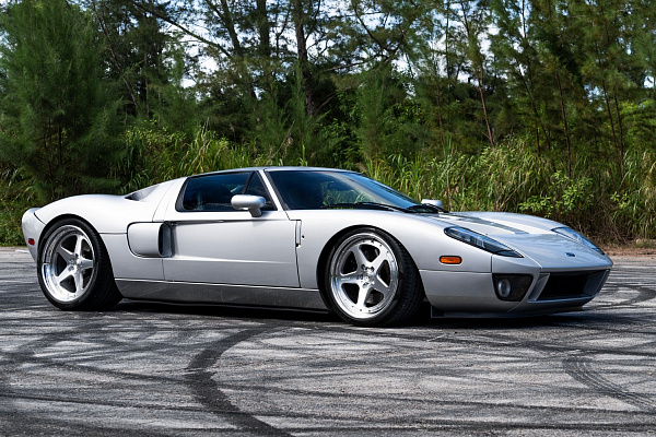 Фото дисков Strasse Wheels S5 Track Глянцевый лак на Ford GT I