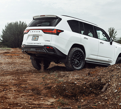 Фото дисков Vossen HFX-1 (6-Lug) на Lexus LX IV