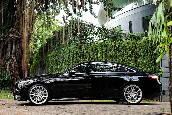 Фото дисков Vossen M-X3 Сатиновый лак на Mercedes-Benz E-Class (W213, S213, C238)