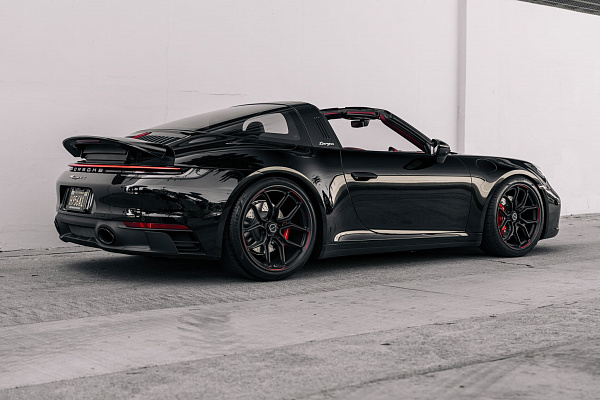 Фото дисков Brixton Forged CM5-RS Черный матовый на Porsche 911 VIII