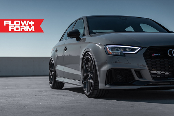 Фото дисков HRE FF11 Глянцевый графит на Audi A/S/RS 3 (8V)