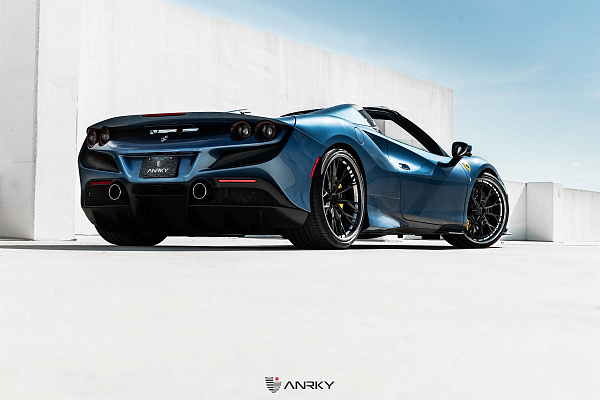 Фото дисков Anrky S3-X5 Черный сатин на Ferrari F8