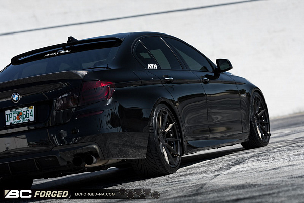 Фото дисков BC Forged HCS04 Глянцевый темный лак на BMW 5/M5 (F10)