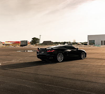 Фото дисков Vossen EVO-5R на Chevrolet Corvette C8