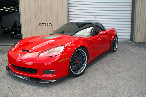 Фото дисков Strasse Wheels R10 Signature Черный сатин на Chevrolet Corvette C6