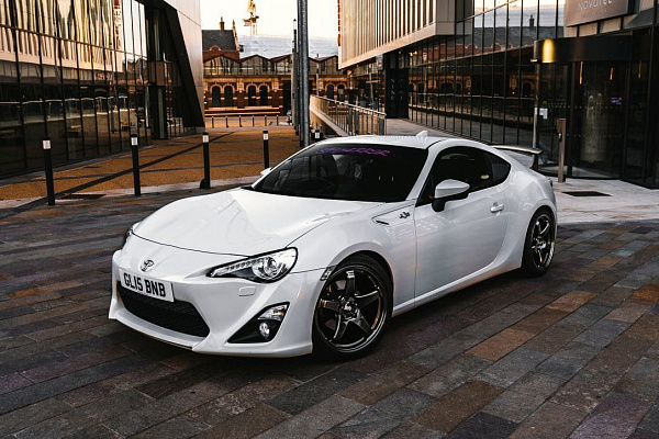 Фото дисков Bola B2R Глянцевый темный лак на Toyota GT86
