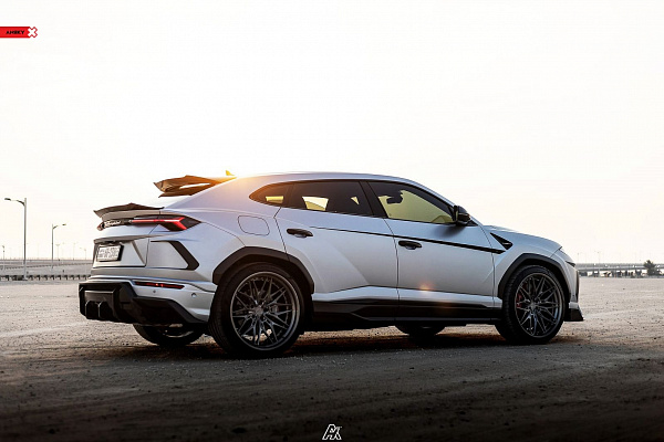 Фото дисков Anrky S3-X1 Глянцевый темный лак на Lamborghini Urus