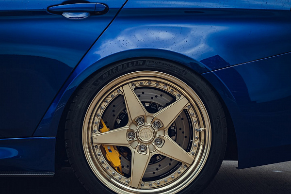 Фото дисков Anrky RS5 Сатиновая шампань на BMW 3/M3 (F3x/F80)
