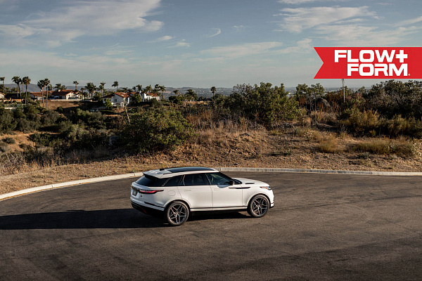 Фото дисков HRE FF11 Серебро на Land Rover Range Rover Velar
