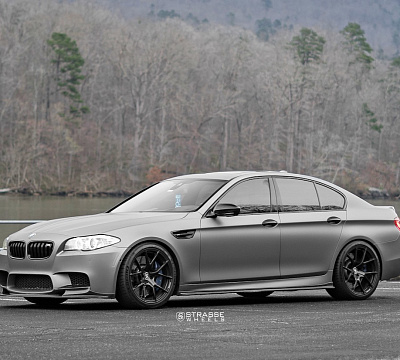 Фото дисков Strasse Wheels SM5R Deep Concave Monoblock на BMW 5/M5 (F10)