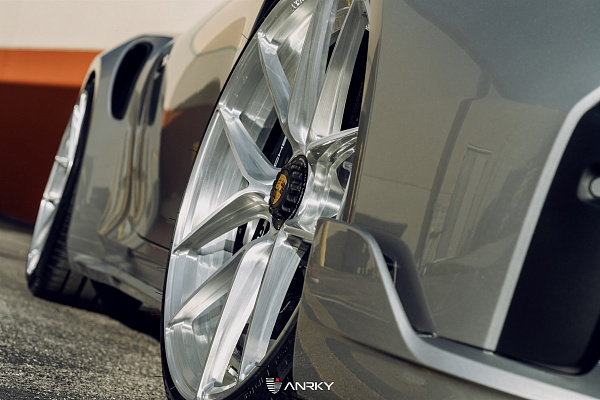 Фото дисков Anrky XR-201 Глянцевый лак на Porsche 911 VIII