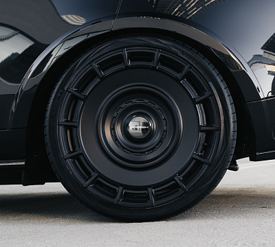 Фото дисков Vossen UV-7 на Land Rover Range Rover V