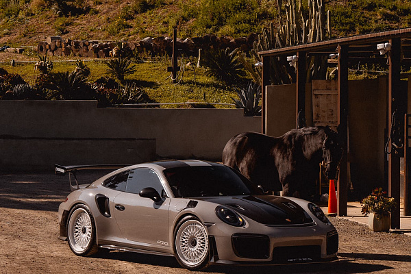 Фото дисков Brixton Forged TR20 Белый глянец на Porsche 911 VII