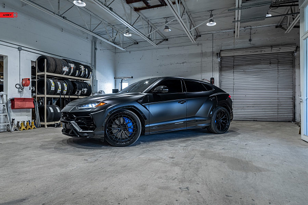 Фото дисков Anrky AN30 Черный сатин на Lamborghini Urus