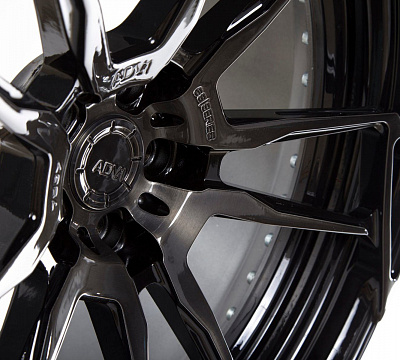 ADV.1 ADV5.3 M.V2 CS