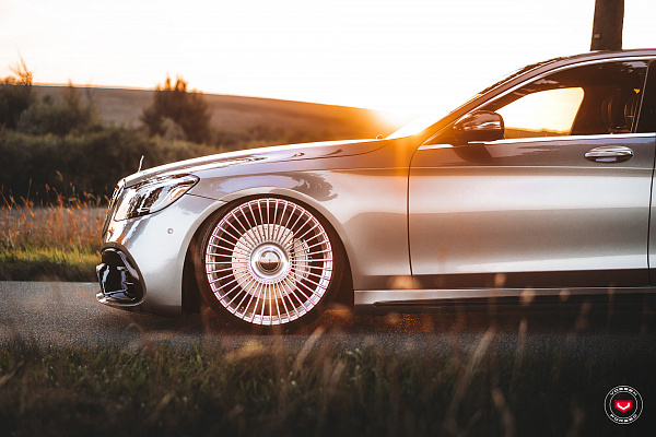 Фото дисков Vossen S17-16 Глянцевый лак на Mercedes-Benz S-Class (W222, C217)