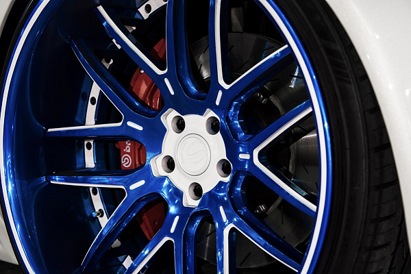 Фото дисков Savini SV63 Другой цвет на Dodge Charger VII