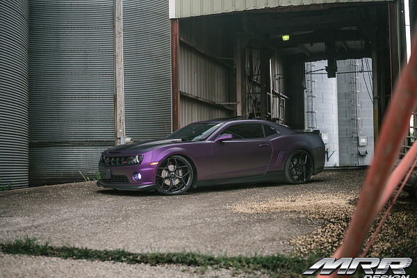Фото дисков MRR M228 Черный глянец на Chevrolet Camaro V