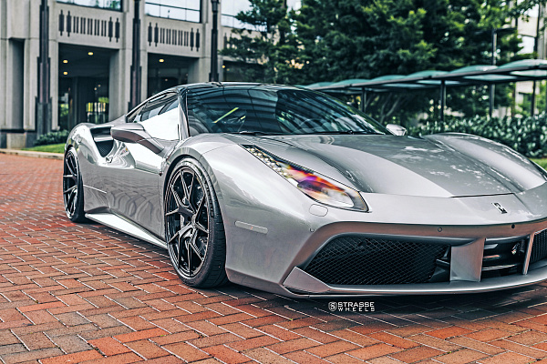 Фото дисков Strasse Wheels SM5RT Deep Concave Monoblock Другой цвет на Ferrari 488