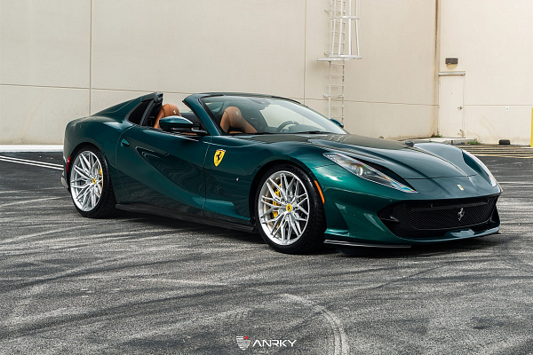 Фото дисков Anrky S1-X1 Глянцевый лак на Ferrari 812