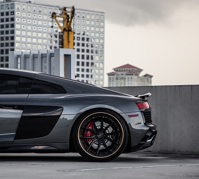 Фото дисков Strasse Wheels SV5 Deep Concave FS на Audi R8 (4S)