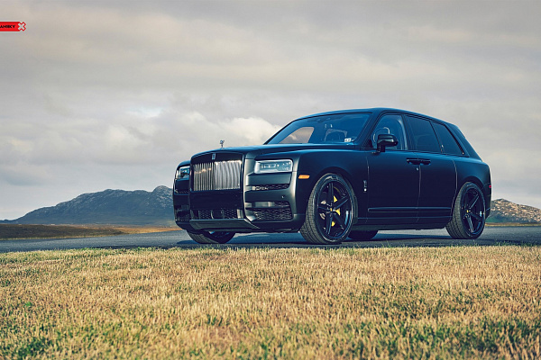 Фото дисков Anrky AN35 Черный сатин на Rolls-Royce Cullinan