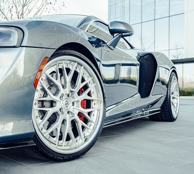 Фото дисков Strasse Wheels SV10M Deep Concave FS на McLaren 650S