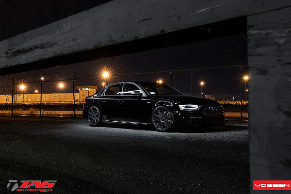 Фото дисков Vossen CV4 Глянцевый графит на Audi A/S/RS 4 (B8)