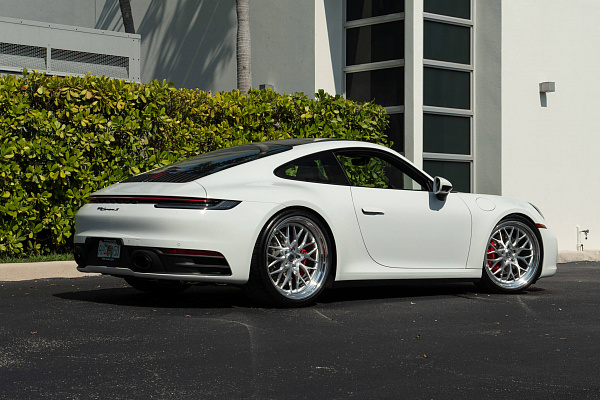 Фото дисков HRE 520 Глянцевый лак на Porsche 911 VIII
