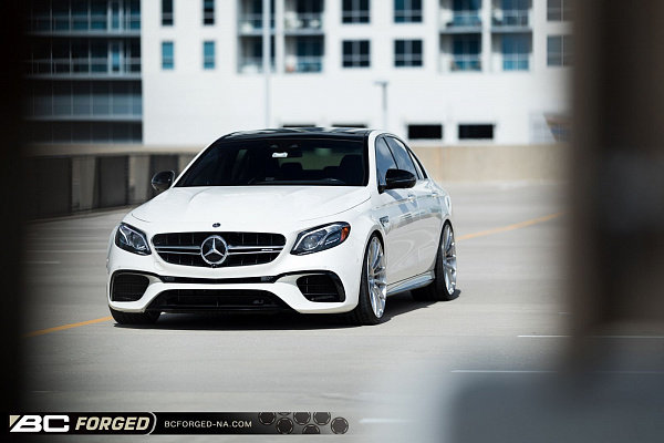 Фото дисков BC Forged RZ15 Глянцевый лак на Mercedes-Benz E-Class (W213, S213, C238)