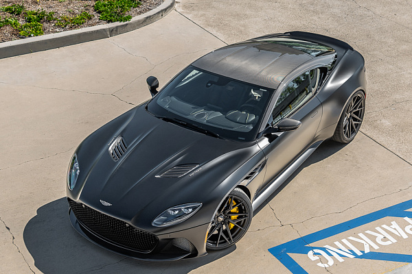 Aston Martin DBS Superleggera