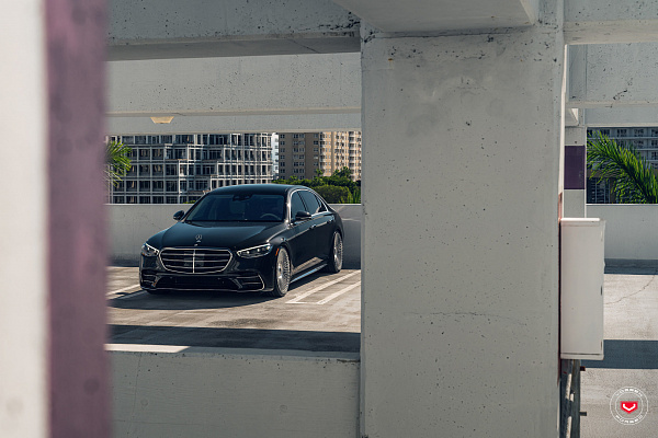 Фото дисков Vossen S17-16 Глянцевый лак на Mercedes-Benz S-Class (W223)