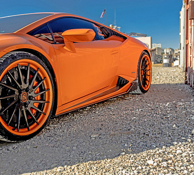 Фото дисков Strasse Wheels SV15T Deep Concave FS на Lamborghini Huracan