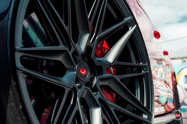 Фото дисков Vossen EVO-5 Черный сатин на Lamborghini Urus