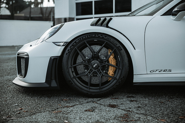Фото дисков Brixton Forged CM5-R Черный матовый на Porsche 911 VII